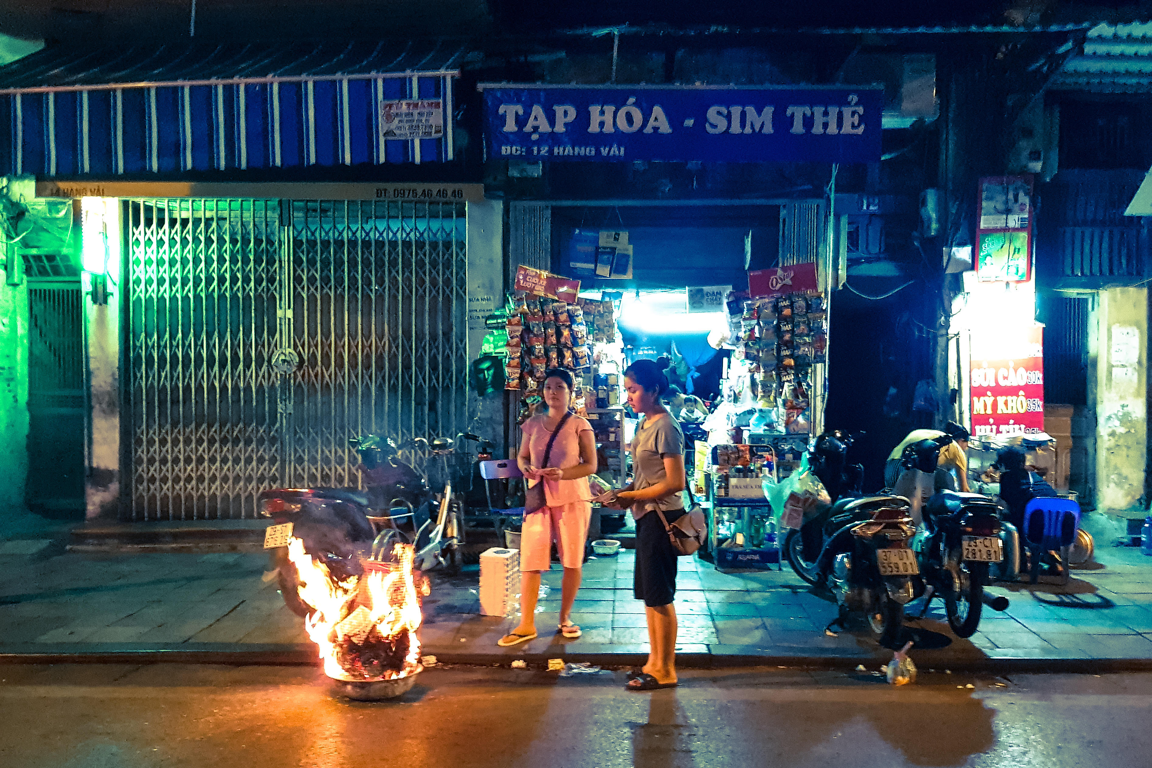 Night in Hanoi